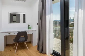 Modern 3-Bedroom Apartment with Pool in Seget Donji