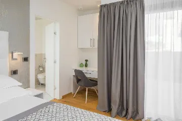 Modern 3-Bedroom Apartment with Pool in Seget Donji