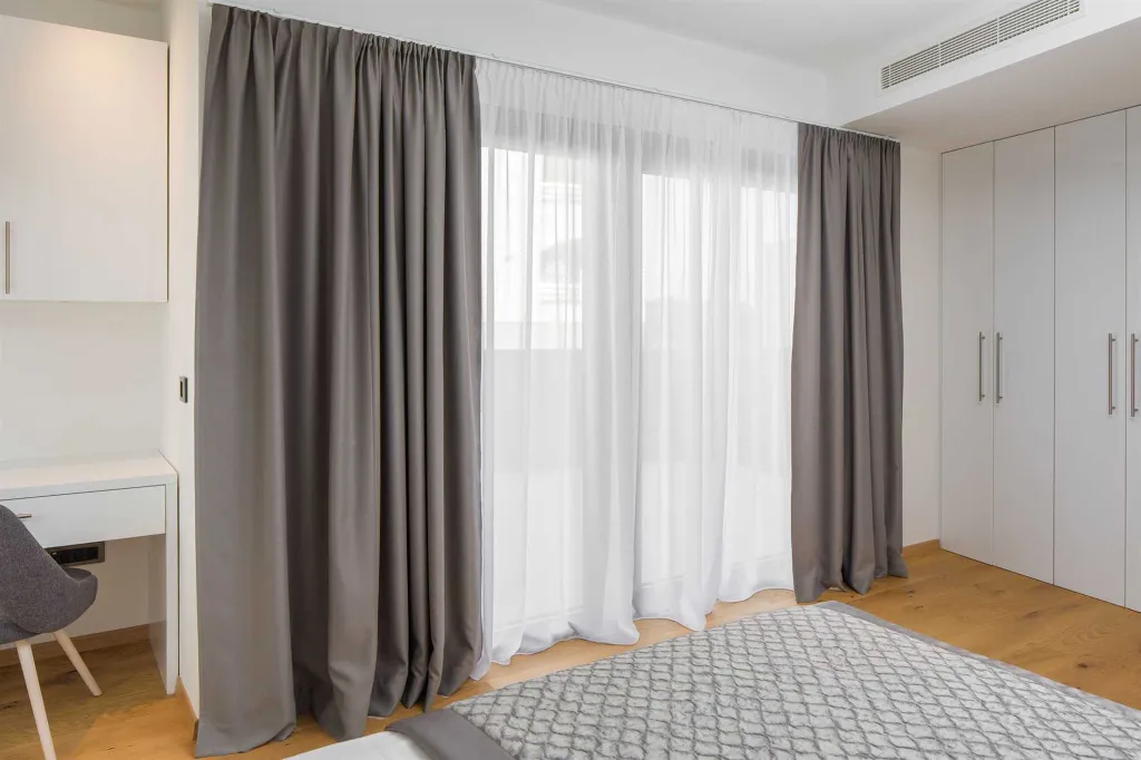 Modern 3-Bedroom Apartment with Pool in Seget Donji