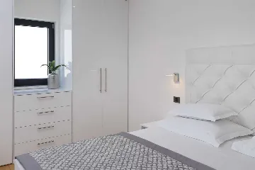 Contemporary Apartment with Pool in Seget Donji