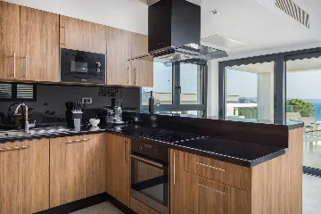 Contemporary Apartment with Pool in Seget Donji