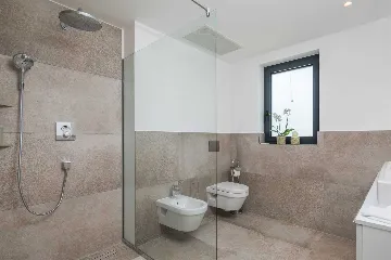 Contemporary Apartment with Pool in Seget Donji