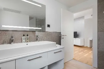 Contemporary Apartment with Pool in Seget Donji