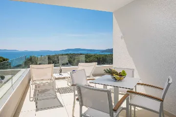 Modern Apartment with Pool in Seget Donji