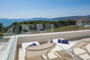 Modern Apartment with Pool in Seget Donji