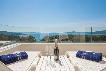 Modern Apartment with Pool in Seget Donji