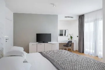 Modern Apartment with Pool in Seget Donji