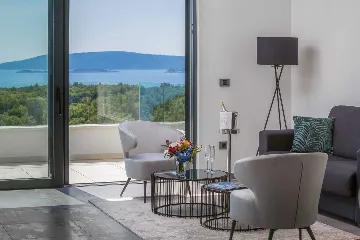 Modern Apartment with Pool in Seget Donji