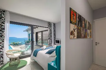 Modern Seaside Villa with Infinity Pool in Okrug Gornji