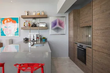 Modern Seaside Villa with Infinity Pool in Okrug Gornji