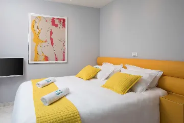 Modern Seaside Villa with Infinity Pool in Okrug Gornji