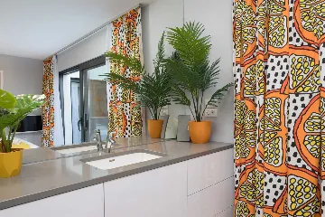 Modern Seaside Villa with Infinity Pool in Okrug Gornji