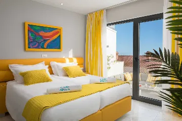 Modern Seaside Villa with Infinity Pool in Okrug Gornji