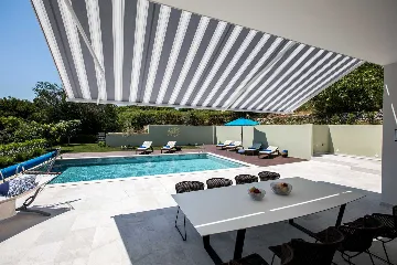 Spacious Villa Retreat with Pool in Orašac