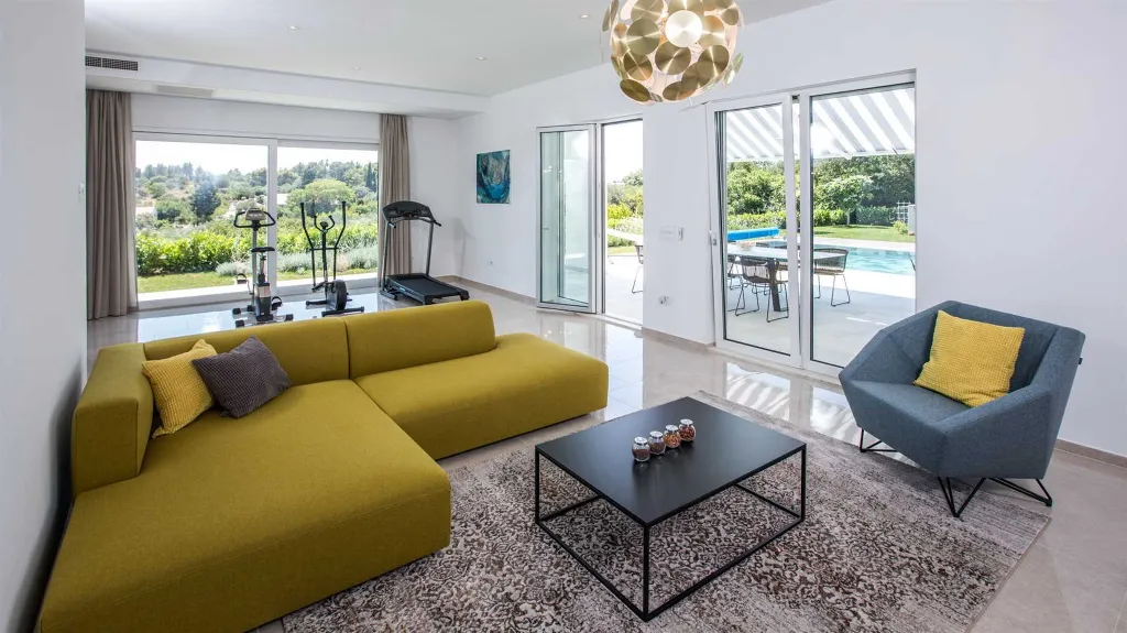 Spacious Villa Retreat with Pool in Orašac