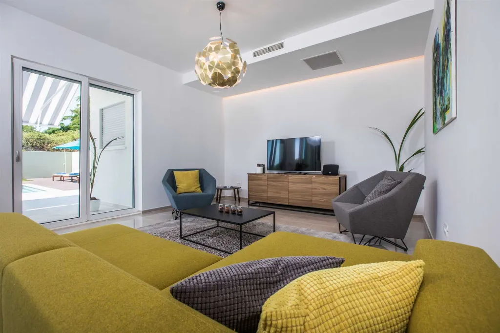 Spacious Villa Retreat with Pool in Orašac