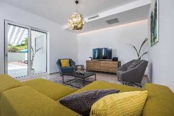 Spacious Villa Retreat with Pool in Orašac