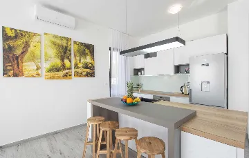 Modern Family Villa with Heated Pool in Solin