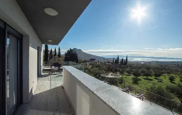 Modern Family Villa with Heated Pool in Solin