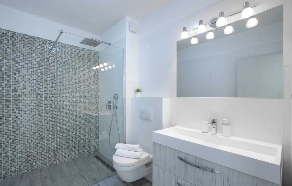 Modern Family Villa with Heated Pool in Solin