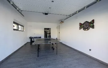 Modern Family Villa with Heated Pool in Solin