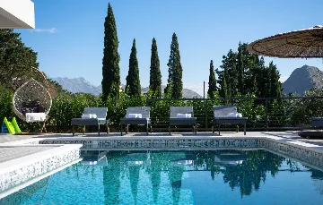 Modern Family Villa with Heated Pool in Solin