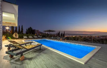 Modern Family Villa with Heated Pool in Solin