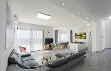 Modern Family Villa with Heated Pool in Solin