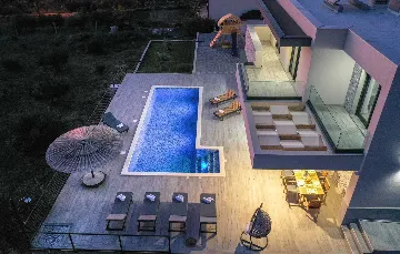 Modern Family Villa with Heated Pool in Solin