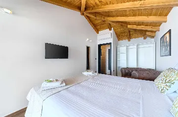 Seaside Villa with Private Pool in Murter