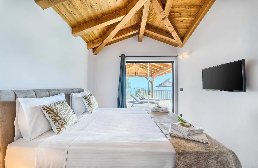Seaside Villa with Private Pool in Murter