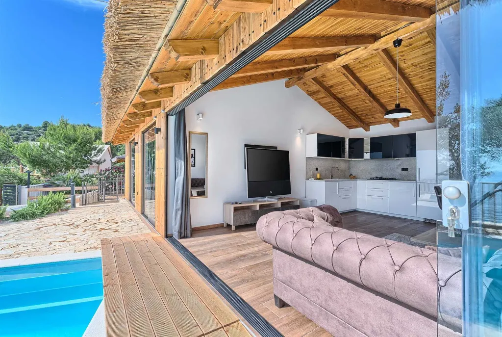 Seaside Villa with Private Pool in Murter