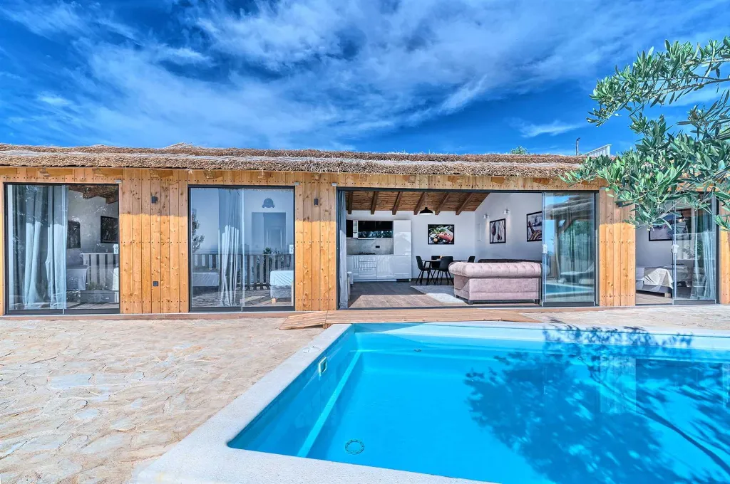 Seaside Villa with Private Pool in Murter