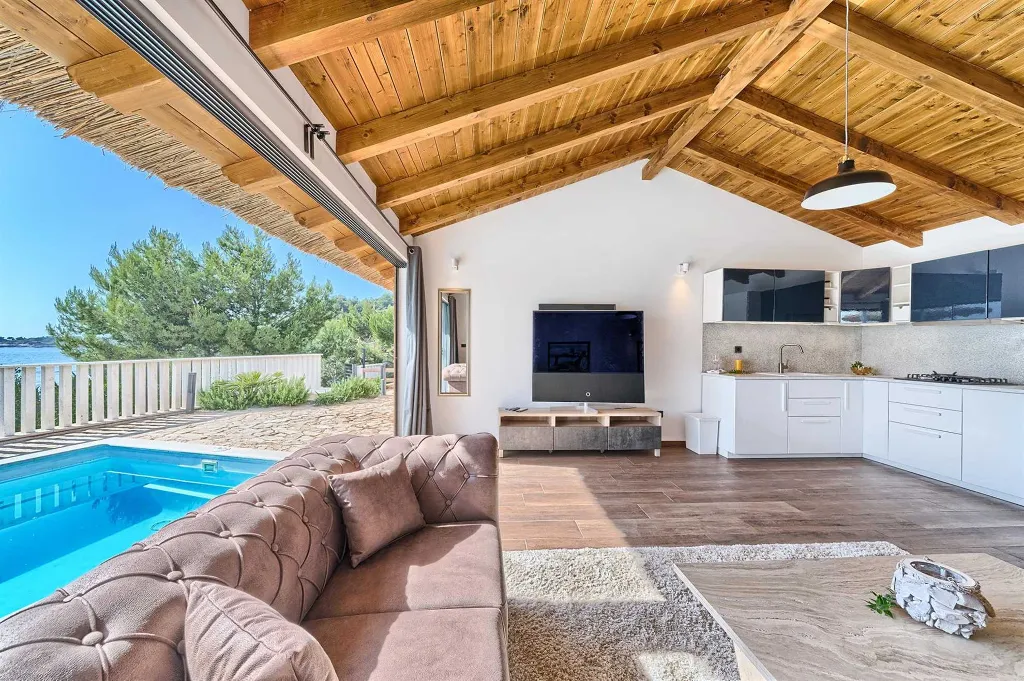 Seaside Villa with Private Pool in Murter