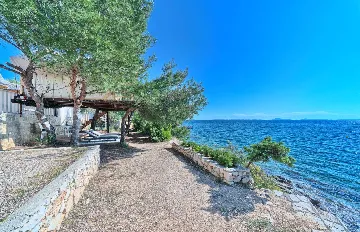 Seaside Treehouse Bungalow Escape Murter