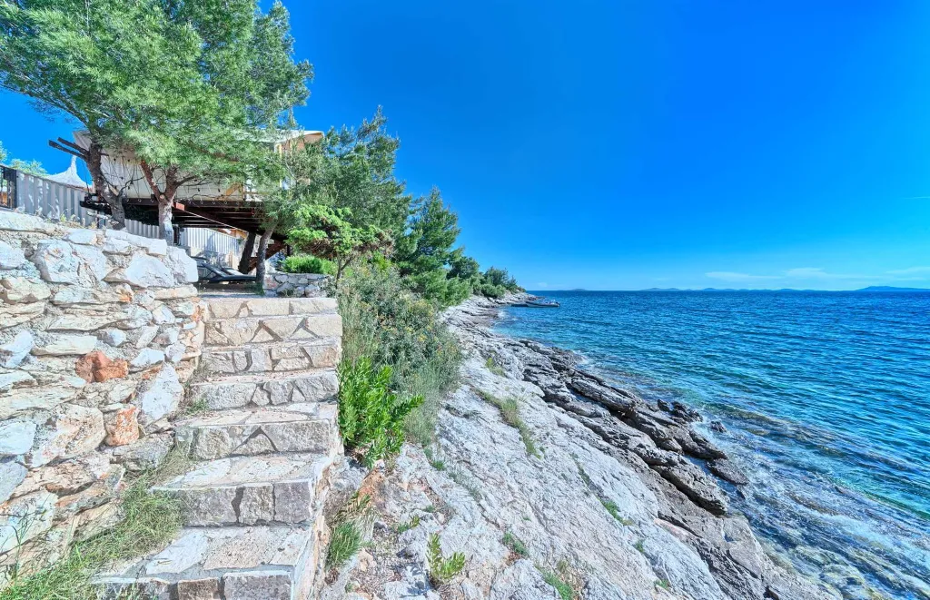 Seaside Treehouse Bungalow Escape Murter