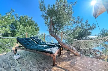 Seaside Treehouse Bungalow Escape Murter