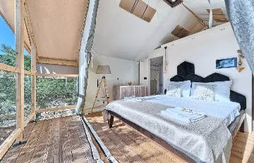 Seaside Treehouse Bungalow Escape Murter