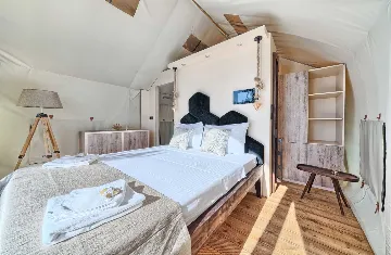 Seaside Treehouse Bungalow Escape Murter