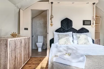 Seaside Treehouse Bungalow Escape Murter