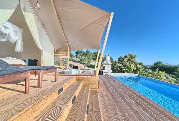 Private Pool Bungalow for Two in Murter