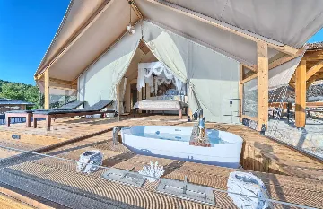 Private Pool Bungalow for Two in Murter