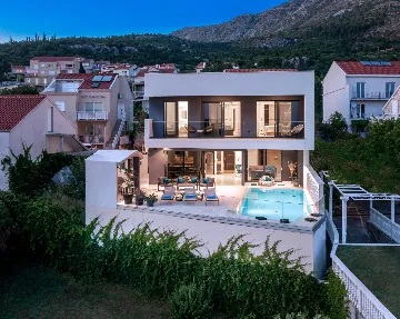 Contemporary Villa with Heated Pool in Mlini