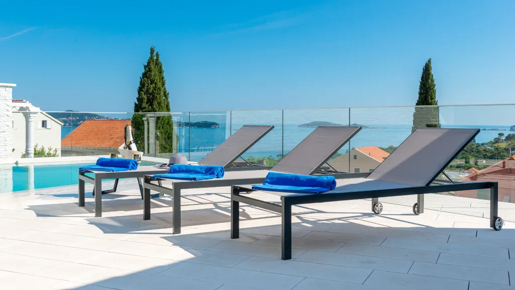 Contemporary Villa with Heated Pool in Mlini