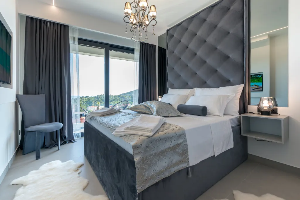 Contemporary Villa with Heated Pool in Mlini