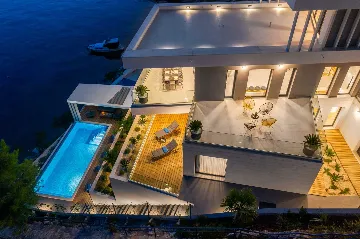 Contemporary Beachfront Villa with Pool, Marina