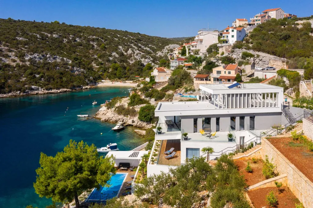 Contemporary Beachfront Villa with Pool, Marina