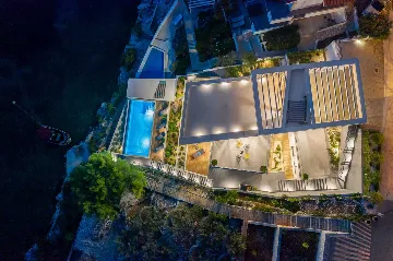 Contemporary Beachfront Villa with Pool, Marina