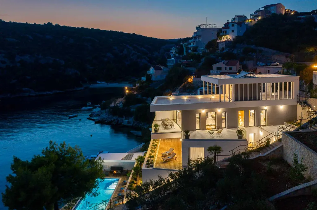 Contemporary Beachfront Villa with Pool, Marina