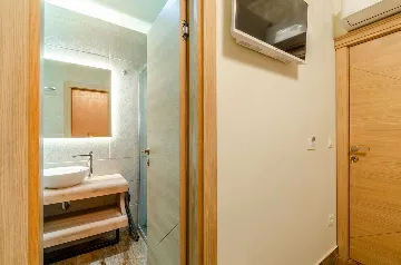 Seaside Family Villa with Pool in Korčula